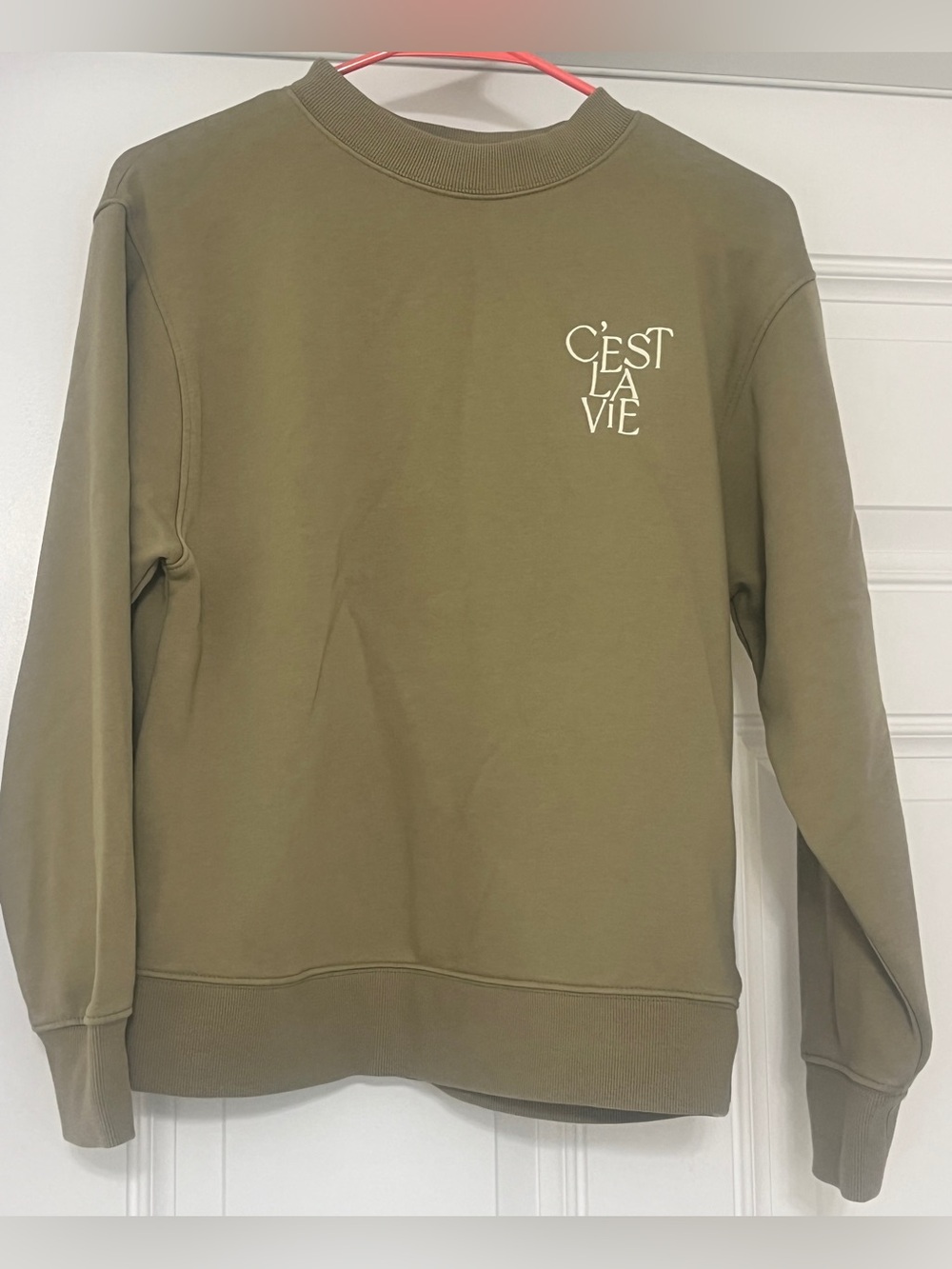 C’est la Vie Universal thread Sweatshirt size XS